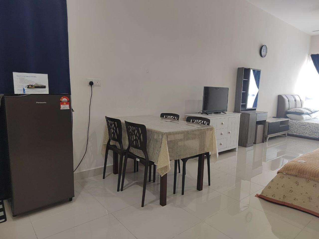 Studio Suite Homestay Klia Sepang Eksteriør billede