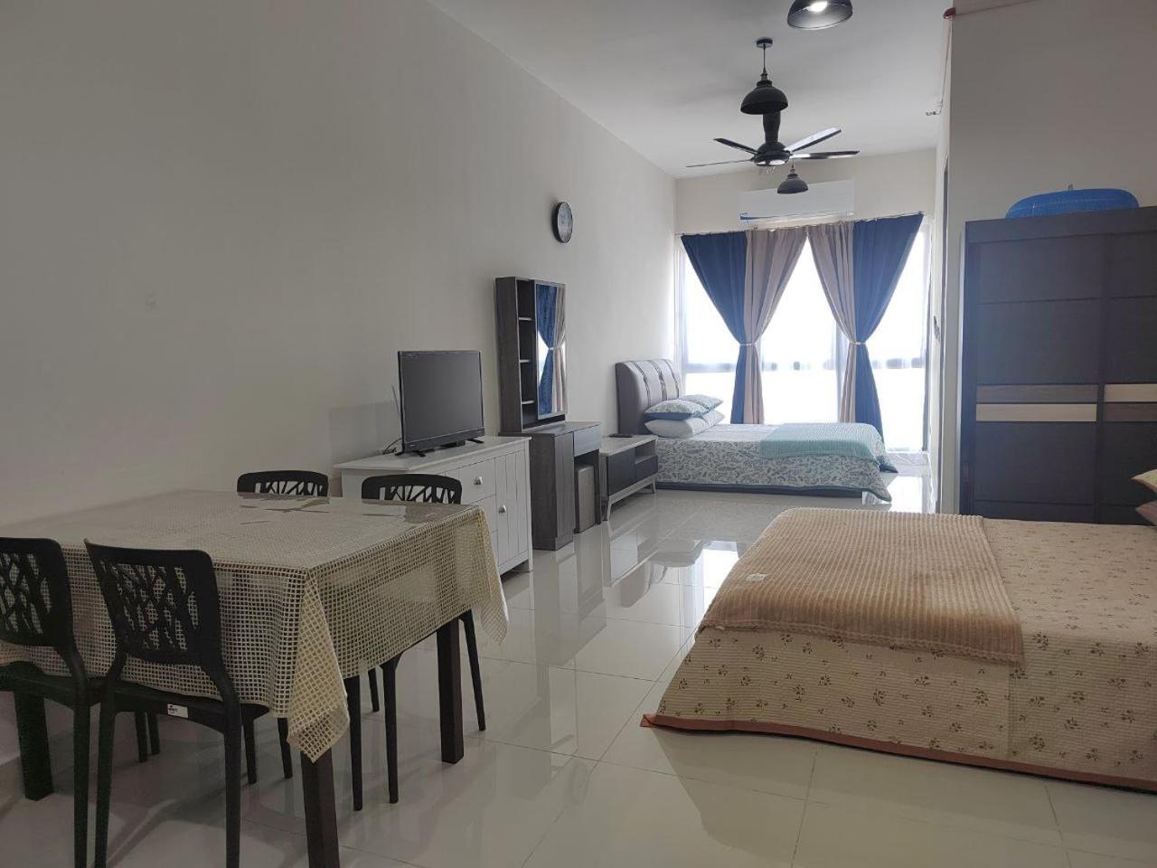 Studio Suite Homestay Klia Sepang Eksteriør billede